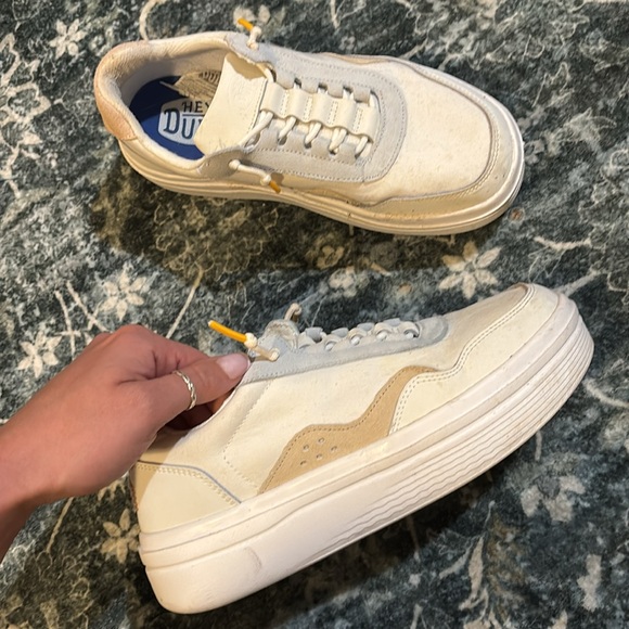 HEYDUDE Womens Casual Shoe - Picture 3 of 3